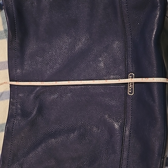 Coach hobo/ crossbody in Navy Blue pebbled leather - Picture 10 of 10